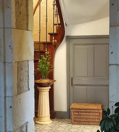 Logis Du Poirier Nocleg ze śniadaniem 3*