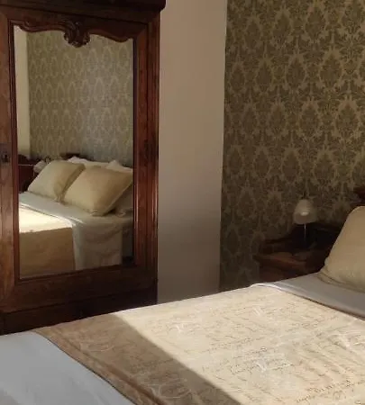 B&B Logis Du Poirier