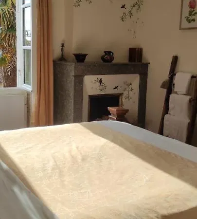 Logis Du Poirier Nocleg ze śniadaniem Juignac