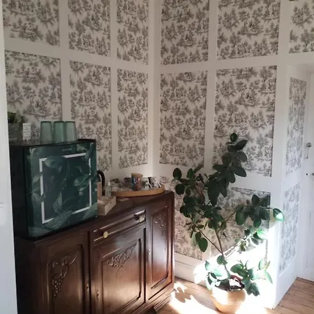 Logis Du Poirier Nocleg ze śniadaniem Juignac