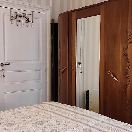 Logis Du Poirier Juignac