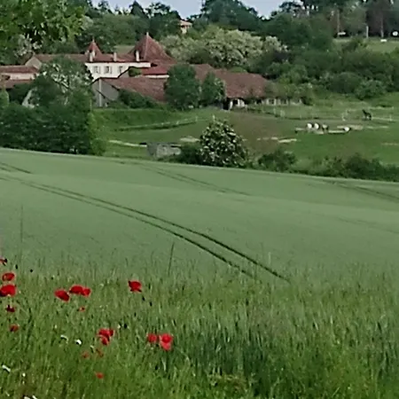 Logis Du Poirier Nocleg ze śniadaniem Juignac