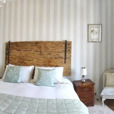 Nocleg ze śniadaniem Logis Du Poirier 3*