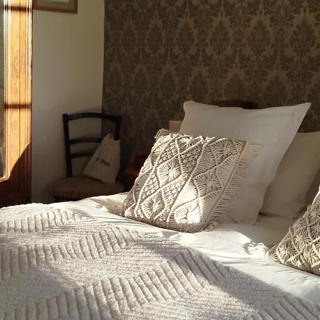 Logis Du Poirier Bed & Breakfast Juignac