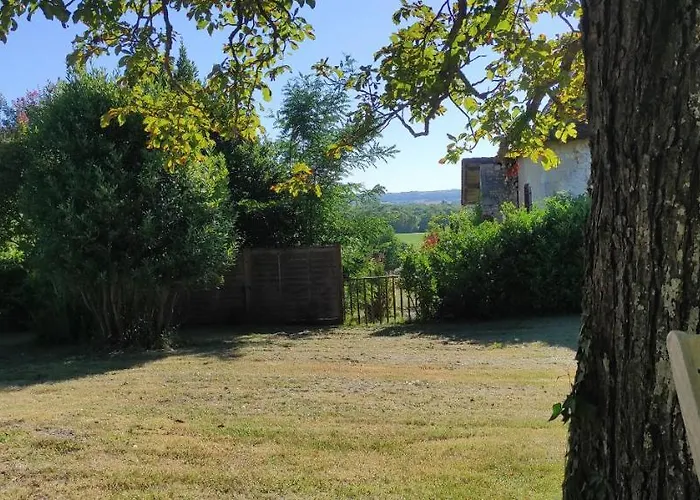 Logis Du Poirier Alojamento de Acomodação e Pequeno-almoço