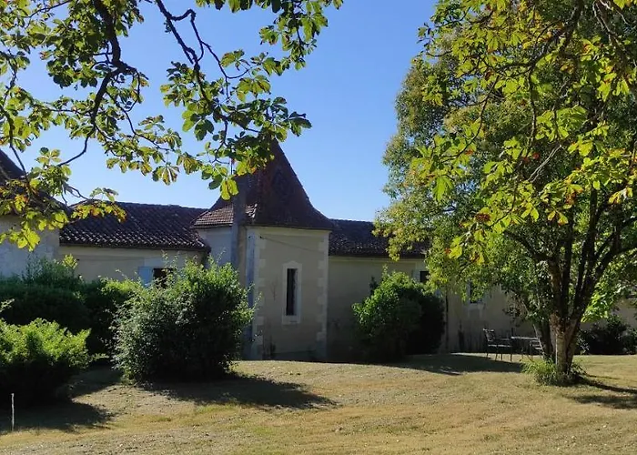 Logis Du Poirier Alojamento de Acomodação e Pequeno-almoço 3*