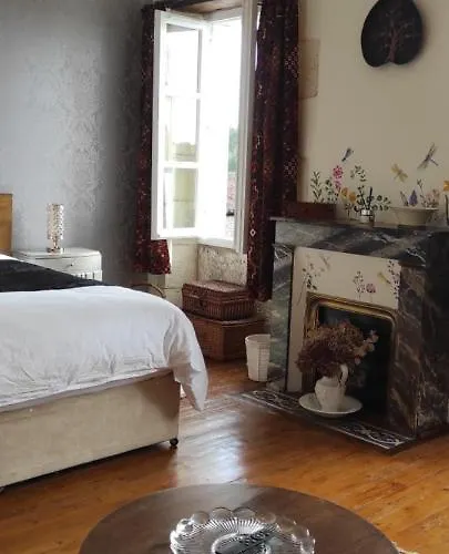 Logis Du Poirier Alojamento de Acomodação e Pequeno-almoço