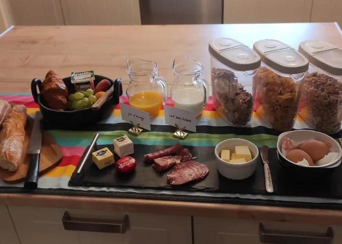 Logis Du Poirier Alojamento de Acomodação e Pequeno-almoço 3*