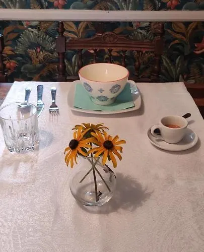 Logis Du Poirier Alojamento de Acomodação e Pequeno-almoço Juignac