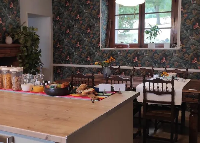 Logis Du Poirier Alojamento de Acomodação e Pequeno-almoço 3*