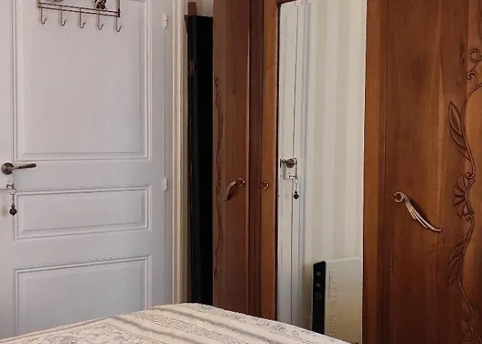 Logis Du Poirier Juignac