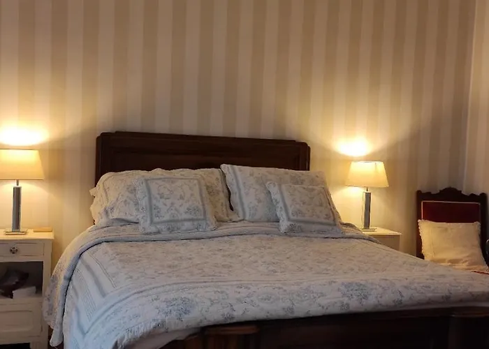 Logis Du Poirier Alojamento de Acomodação e Pequeno-almoço